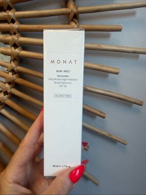 MONAT Sun Veil SPF 30 Daily Mineral Sunscreen - White